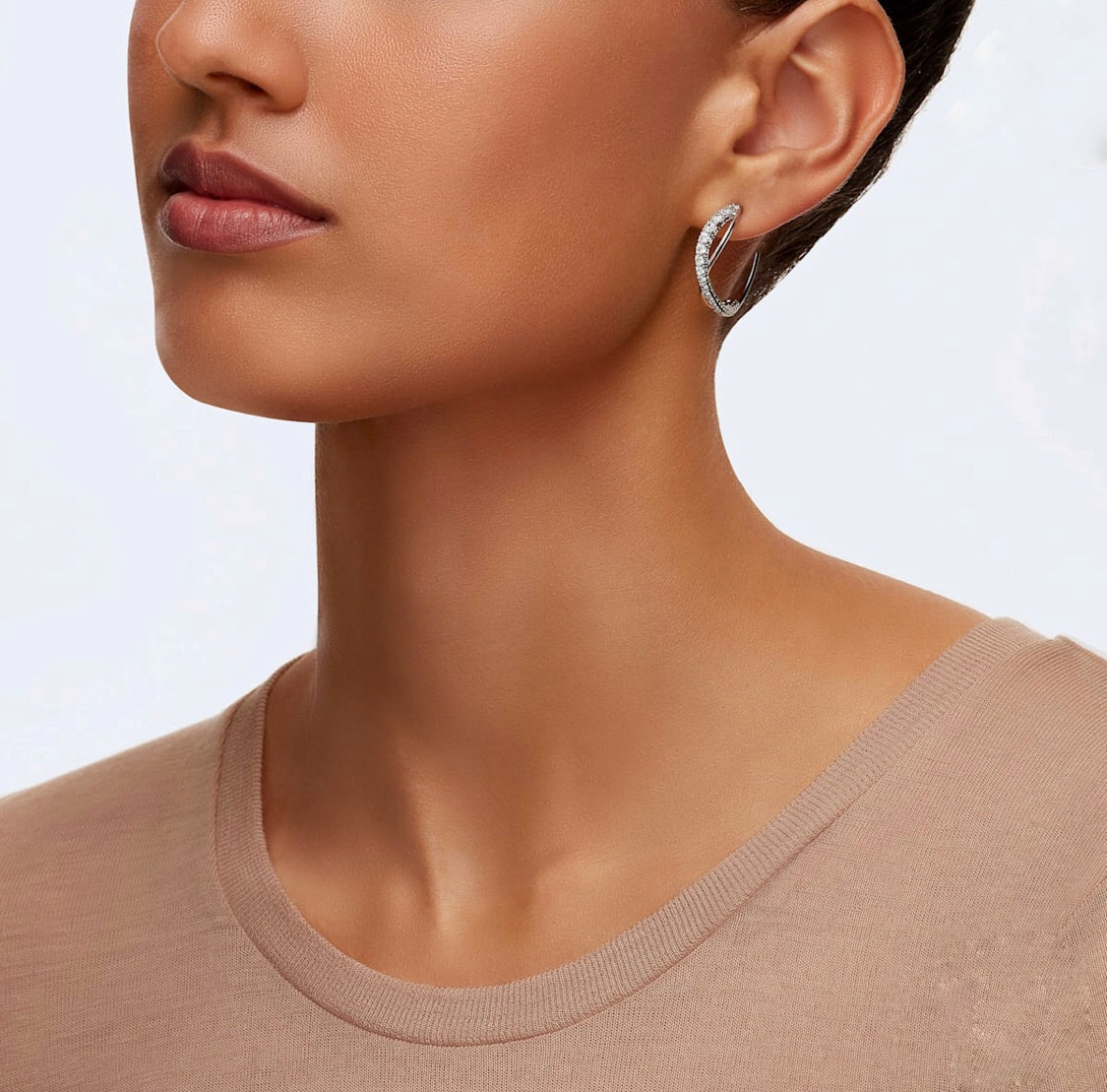 Twist hoop earrings