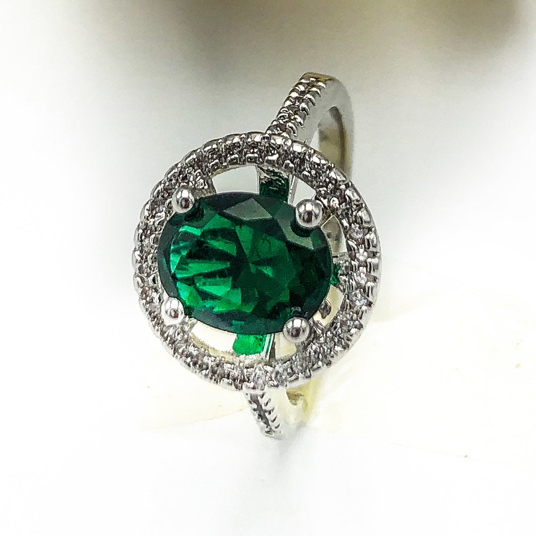 Emerald Victoria Ring